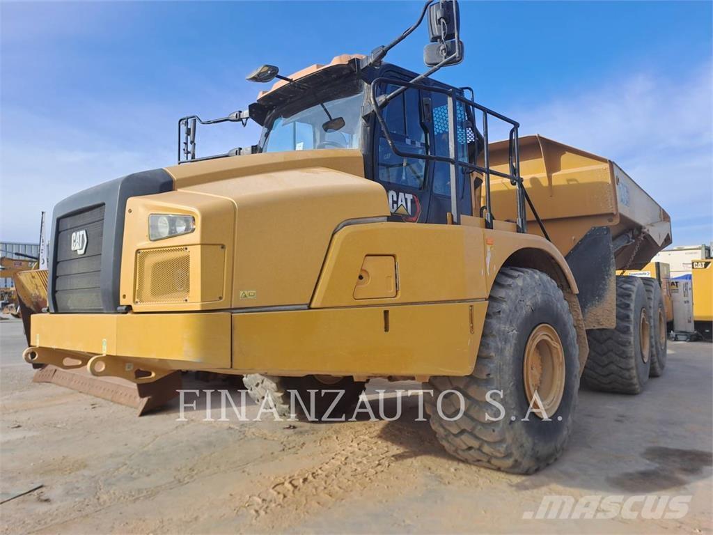 CAT 740GC Liigendraamiga pinnaseveokid