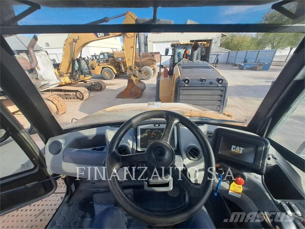 CAT 740GC Liigendraamiga pinnaseveokid