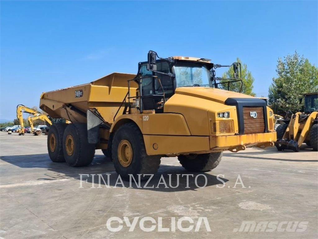CAT 740GC Liigendraamiga pinnaseveokid