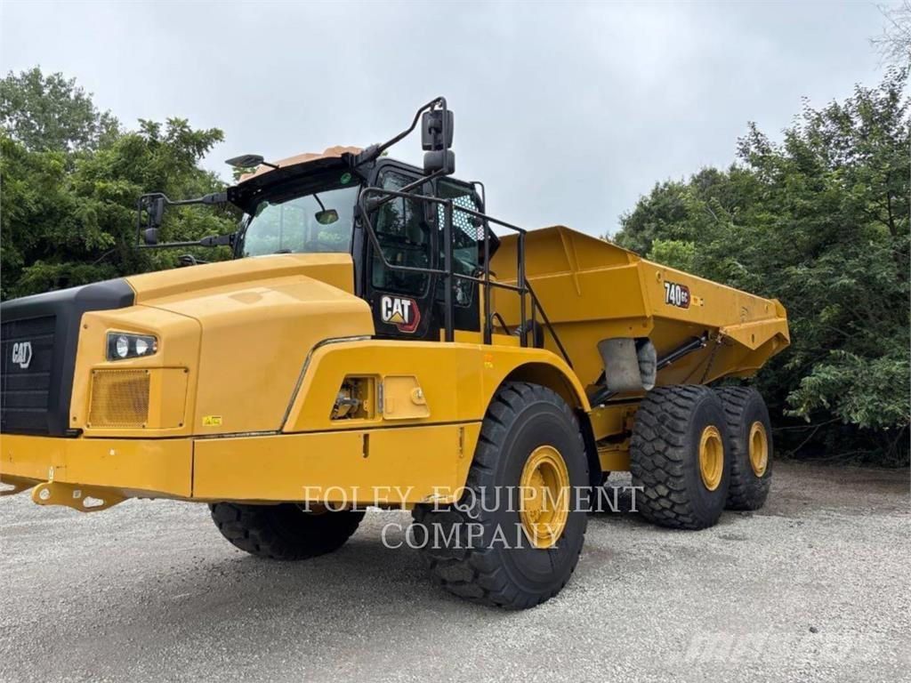 CAT 740GC-04 Liigendraamiga pinnaseveokid