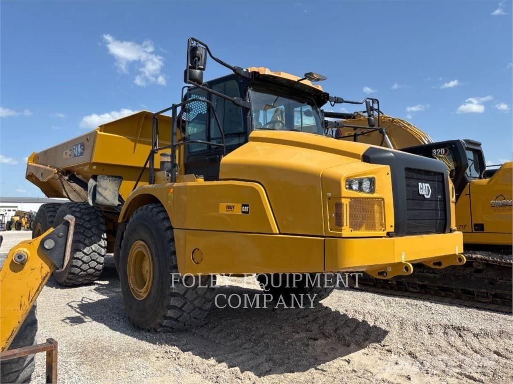 CAT 740GC-04 Liigendraamiga pinnaseveokid