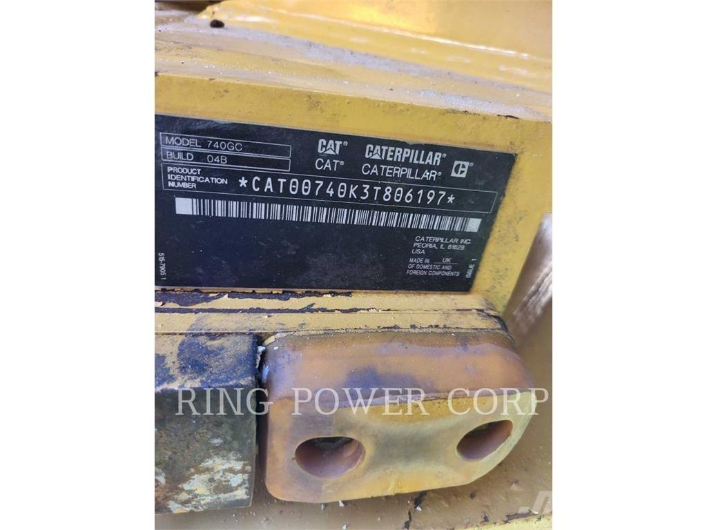 CAT 740GCTG Liigendraamiga pinnaseveokid