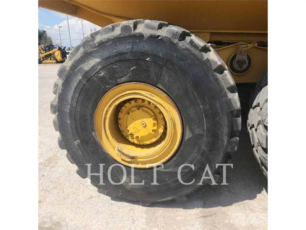 CAT 745 Liigendraamiga pinnaseveokid
