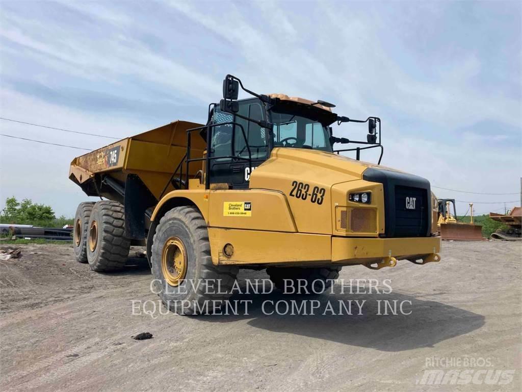 CAT 745 Liigendraamiga pinnaseveokid