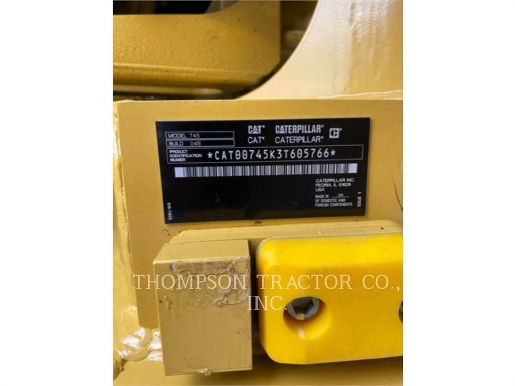 CAT 745 Liigendraamiga pinnaseveokid