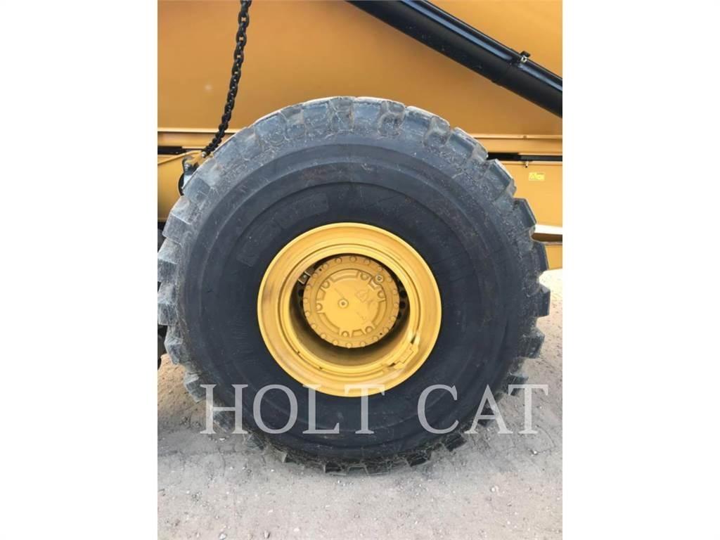 CAT 745 Liigendraamiga pinnaseveokid