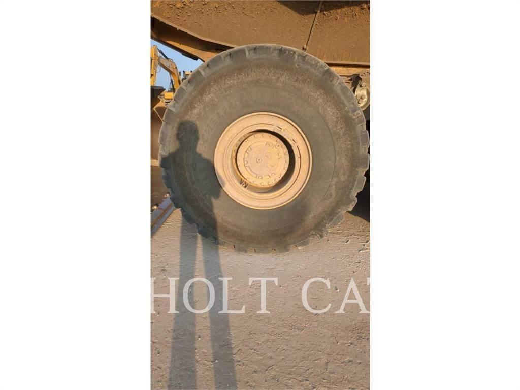 CAT 745 Liigendraamiga pinnaseveokid