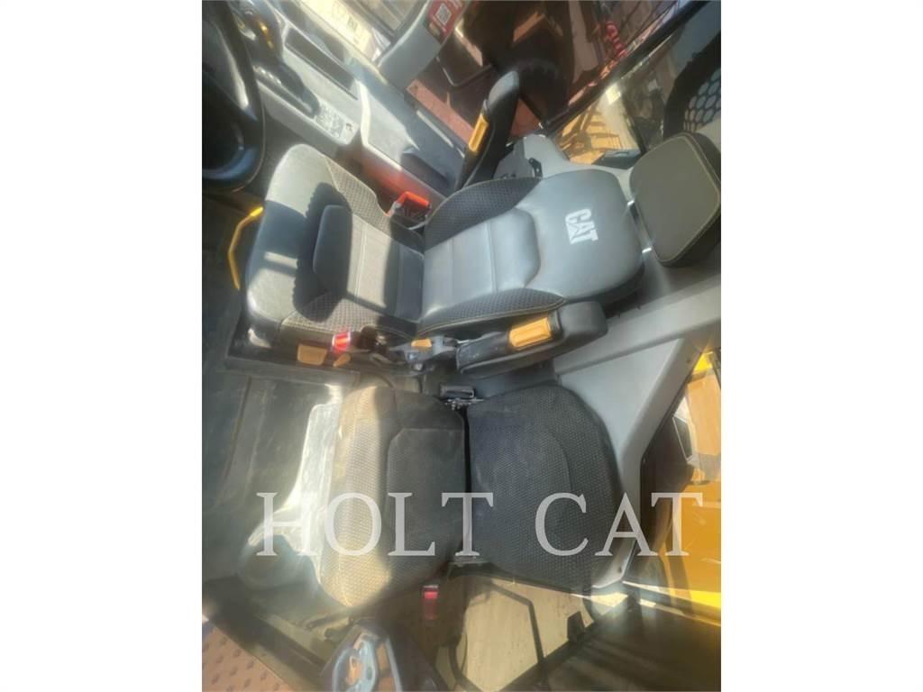 CAT 745 Liigendraamiga pinnaseveokid