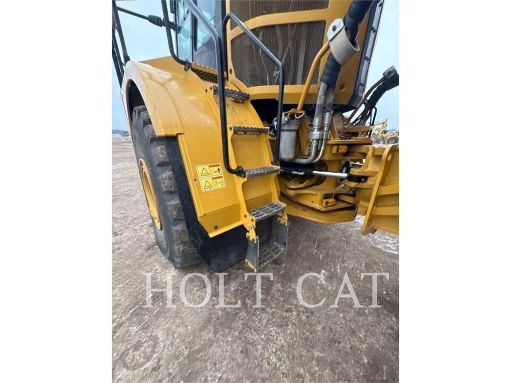 CAT 745 Liigendraamiga pinnaseveokid