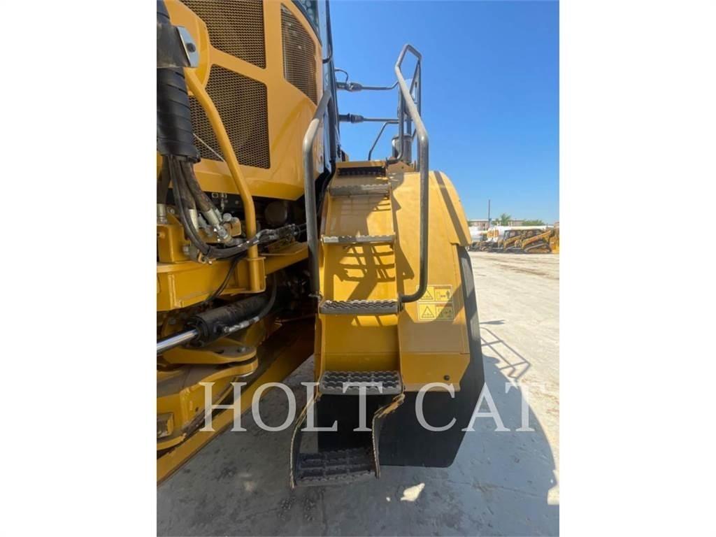 CAT 745 Liigendraamiga pinnaseveokid