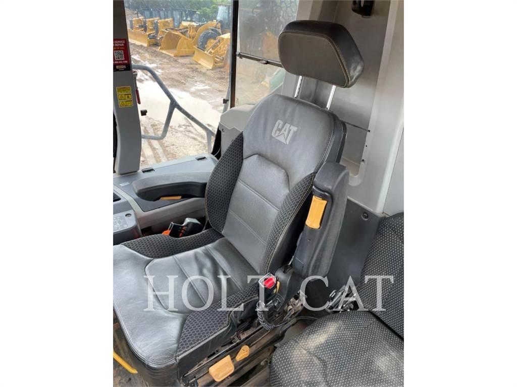CAT 745 Liigendraamiga pinnaseveokid