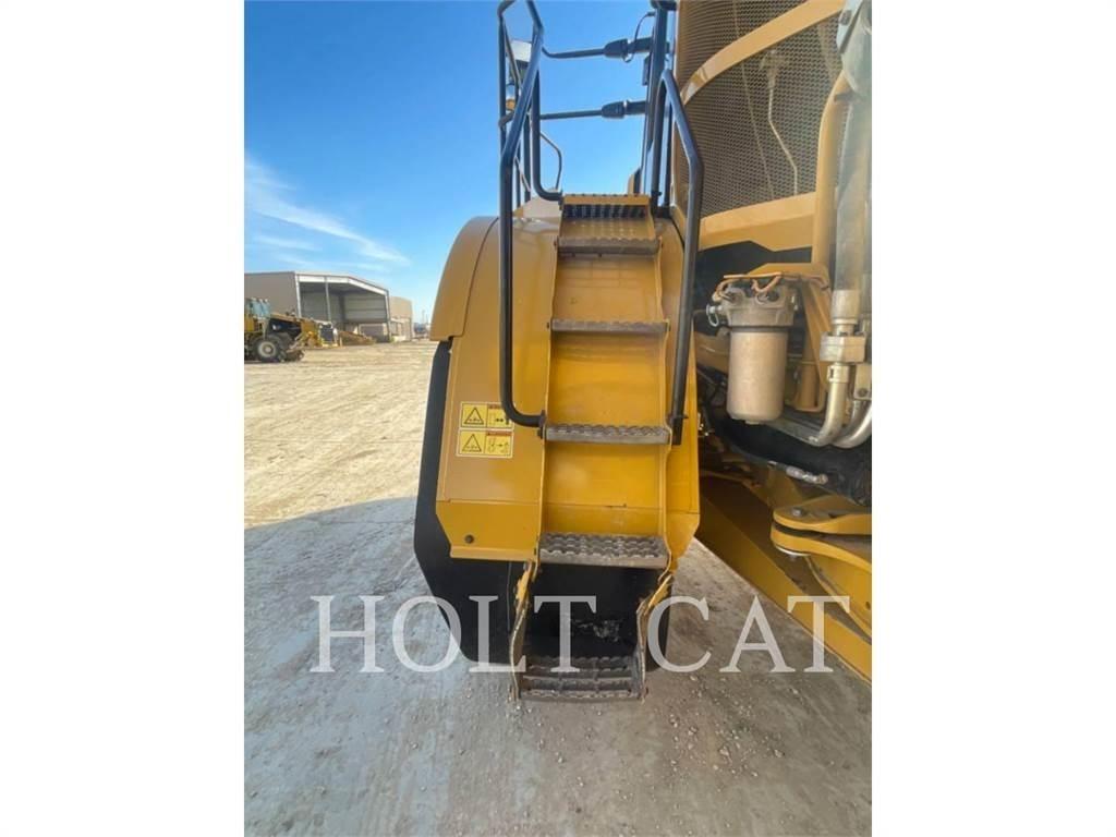 CAT 745 Liigendraamiga pinnaseveokid