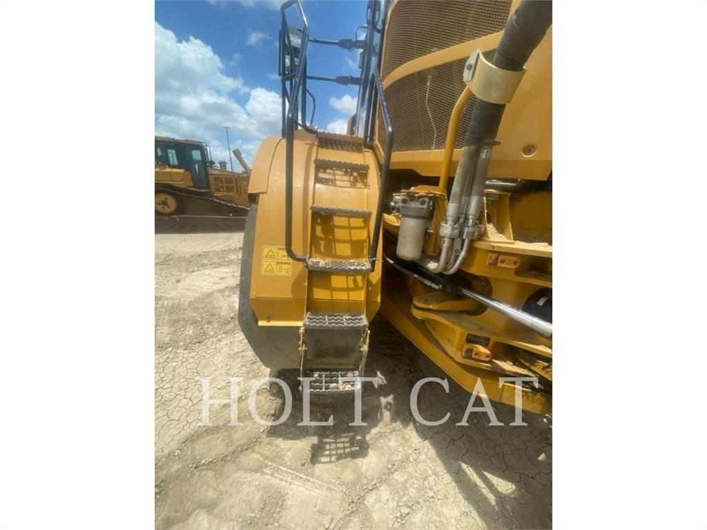 CAT 745 Liigendraamiga pinnaseveokid