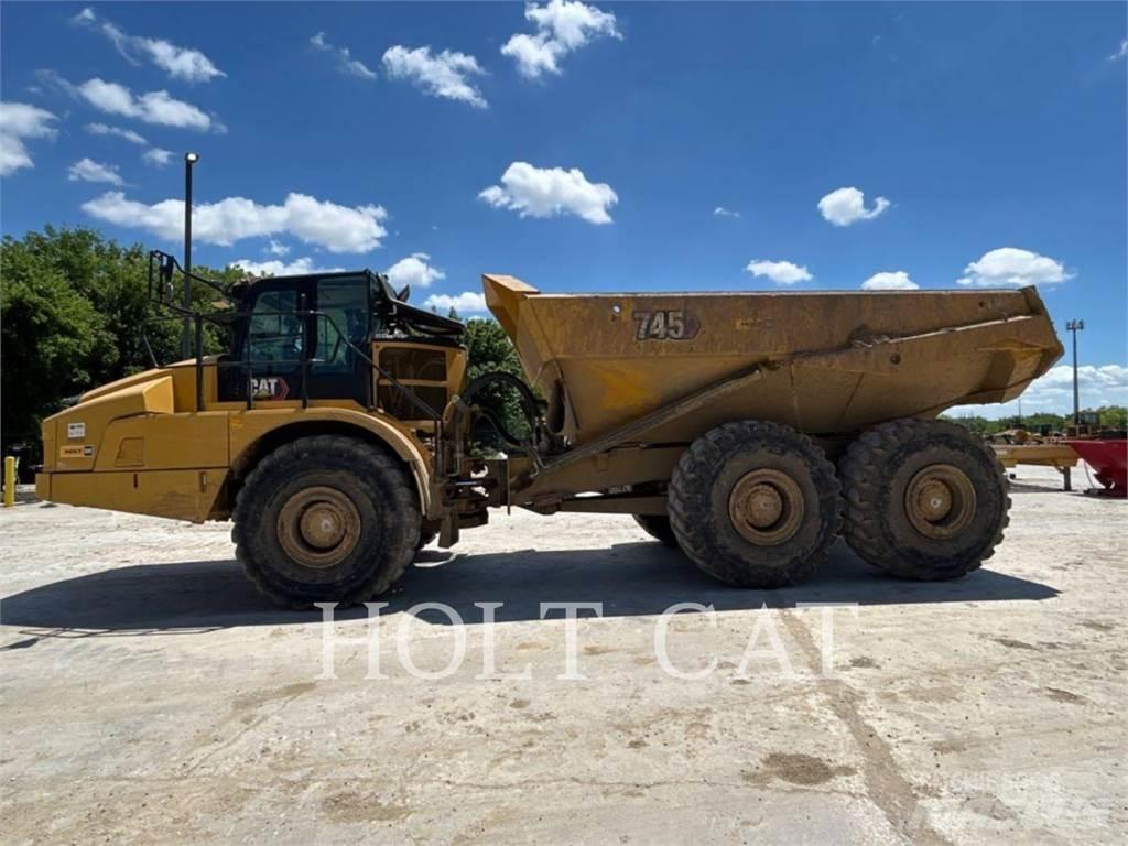 CAT 745 Liigendraamiga pinnaseveokid