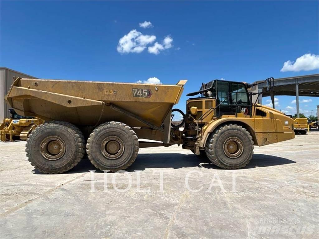 CAT 745 Liigendraamiga pinnaseveokid