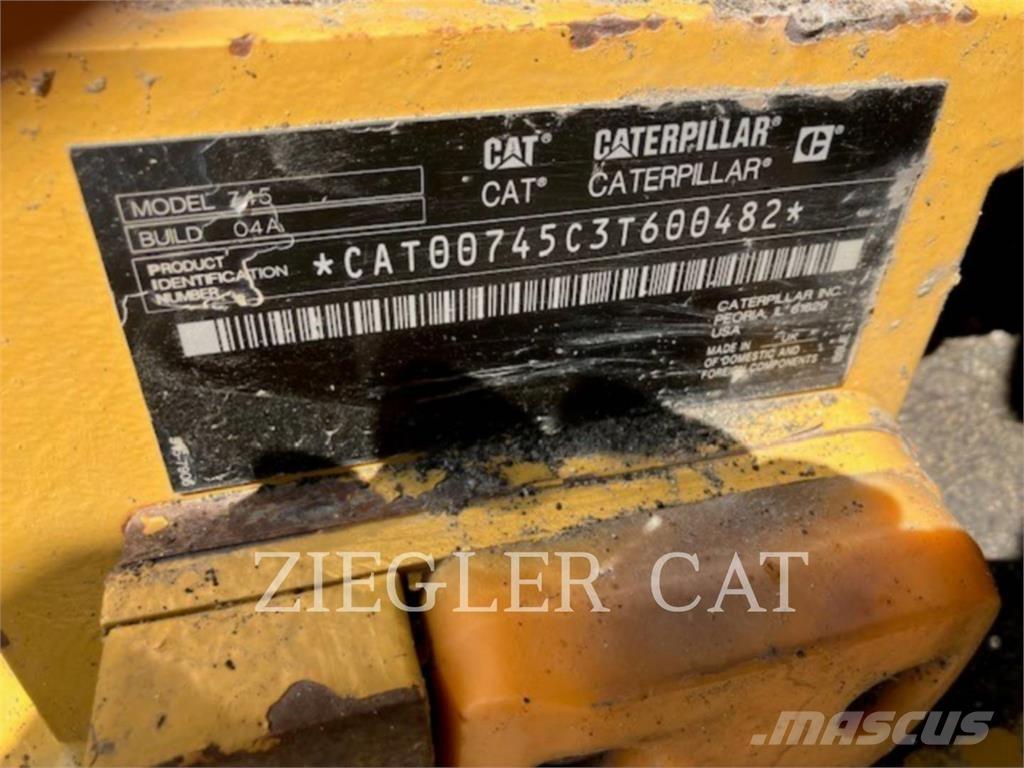 CAT 745 Liigendraamiga pinnaseveokid