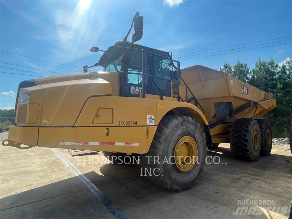 CAT 745 Liigendraamiga pinnaseveokid