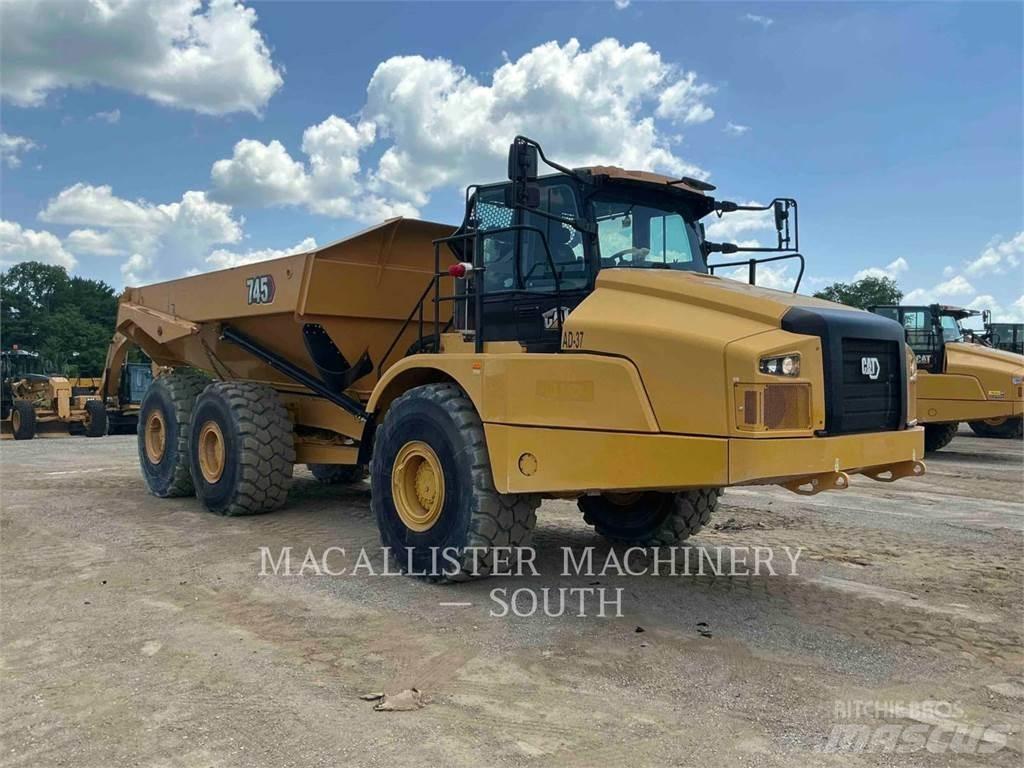 CAT 745 Liigendraamiga pinnaseveokid