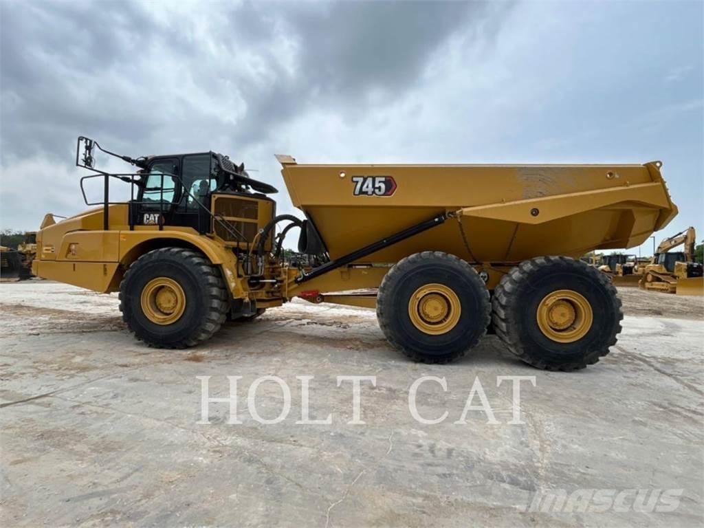 CAT 745 Liigendraamiga pinnaseveokid