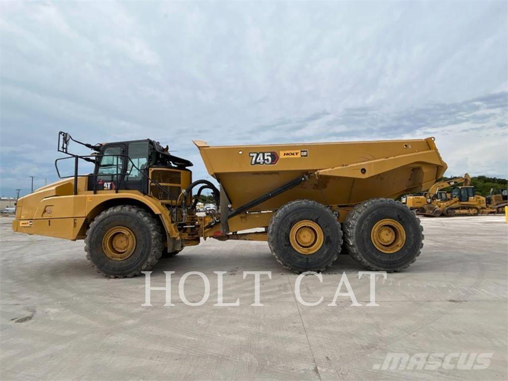 CAT 745 Liigendraamiga pinnaseveokid