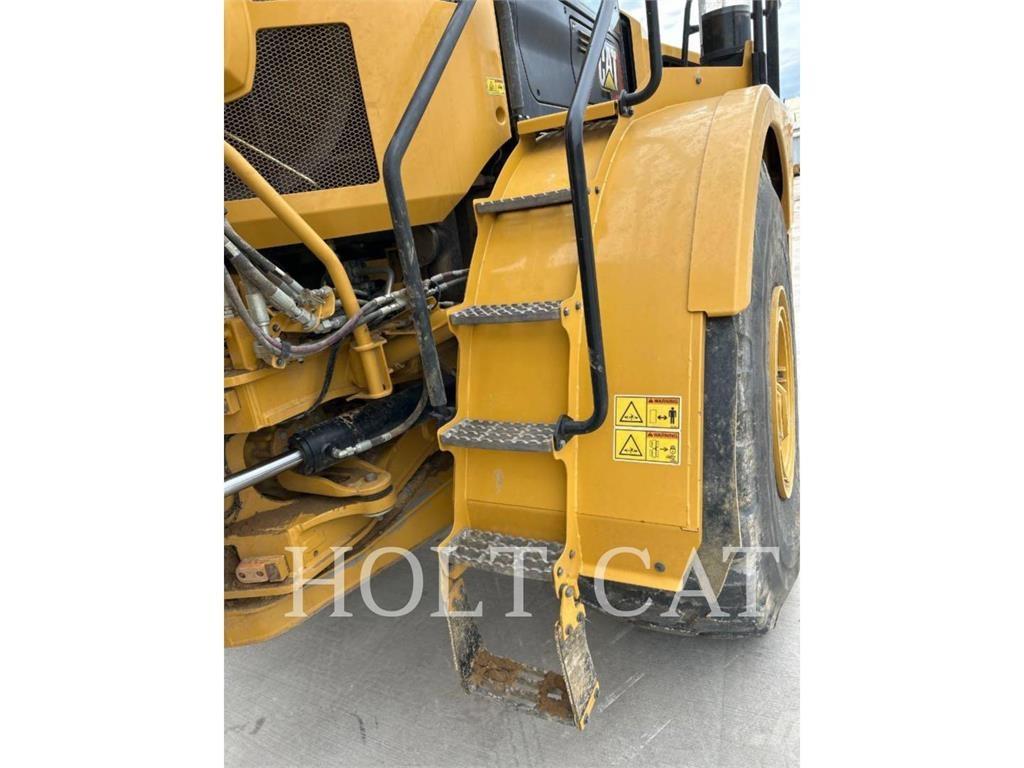 CAT 745 Liigendraamiga pinnaseveokid
