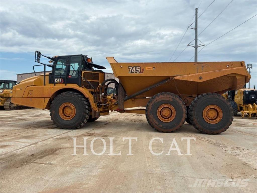 CAT 745 Liigendraamiga pinnaseveokid
