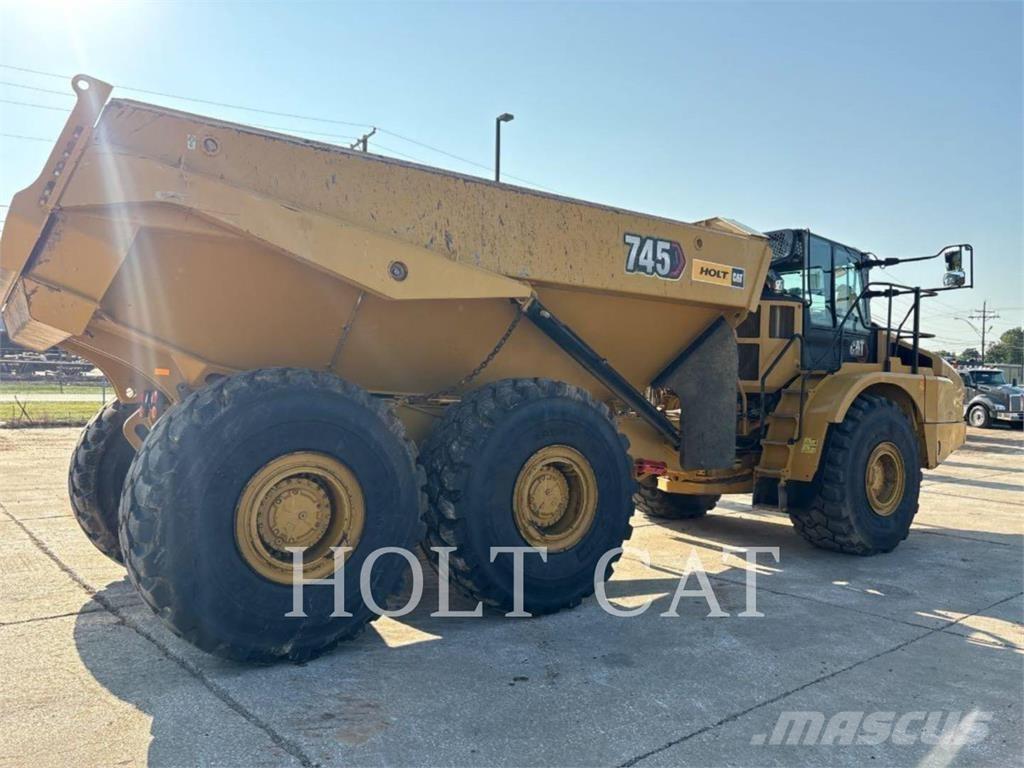 CAT 745 Liigendraamiga pinnaseveokid