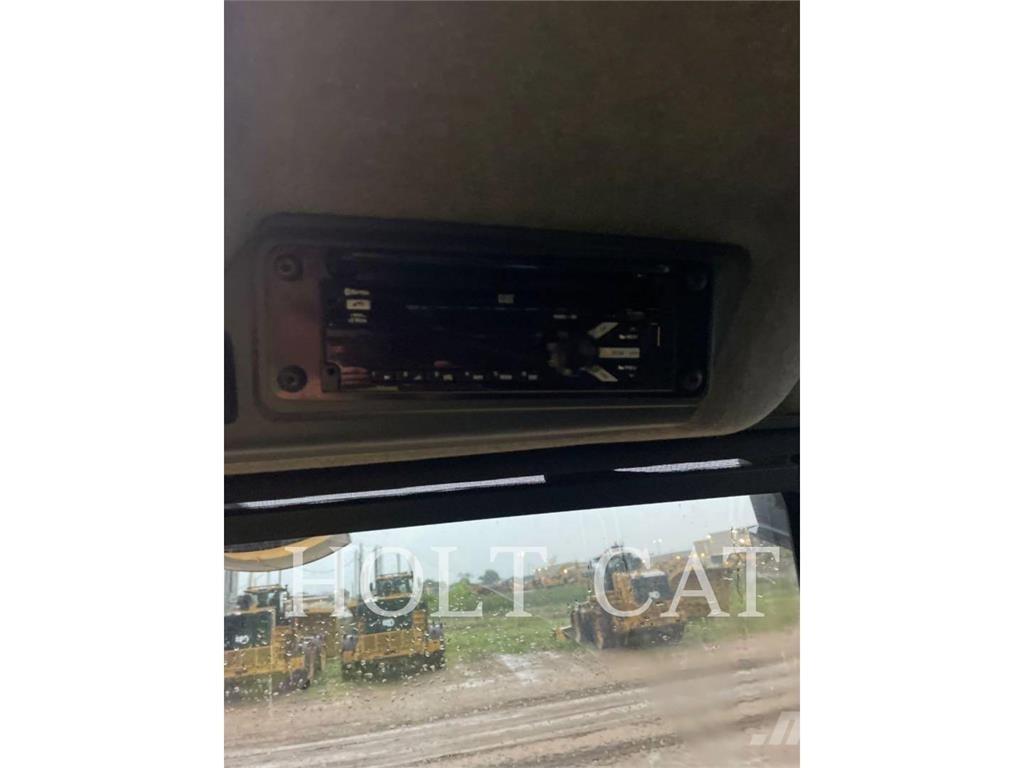 CAT 745 Liigendraamiga pinnaseveokid