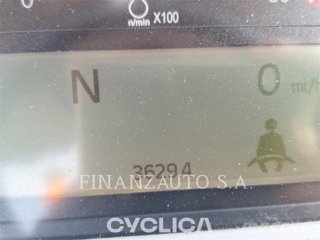 CAT 745 Liigendraamiga pinnaseveokid