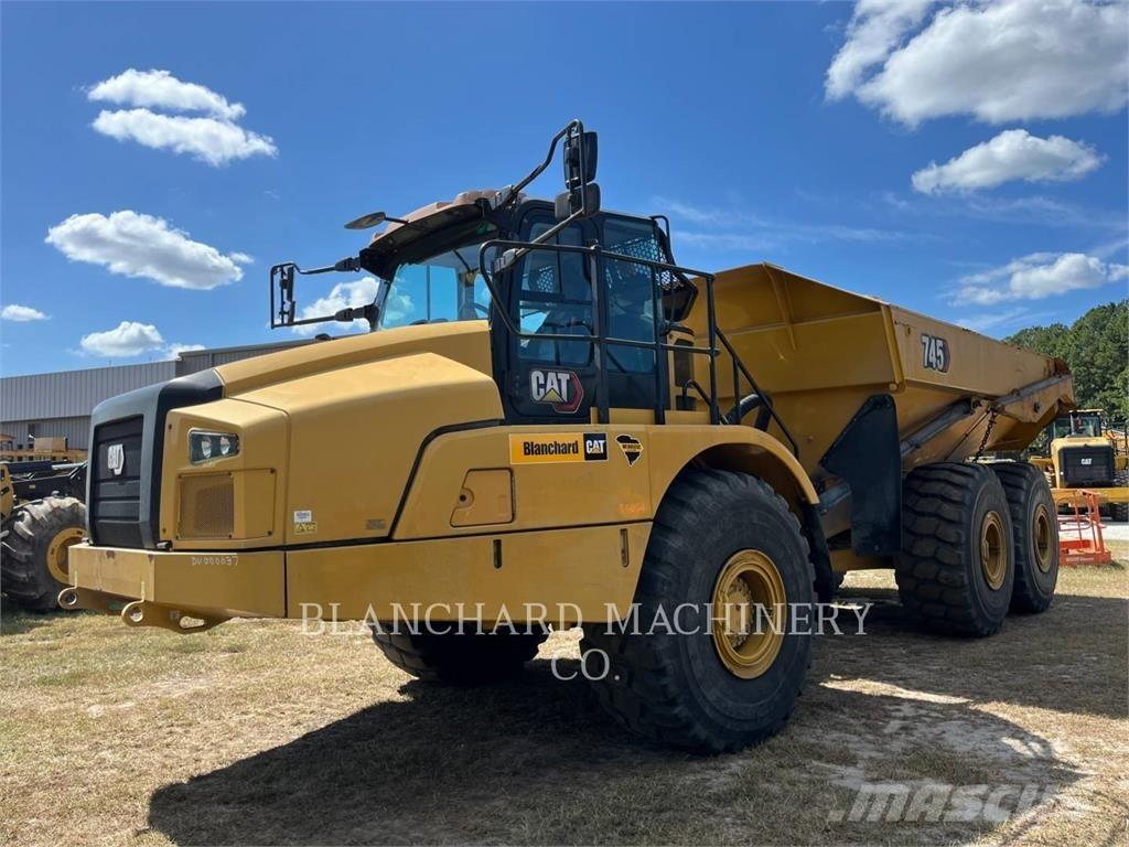 CAT 745 Liigendraamiga pinnaseveokid