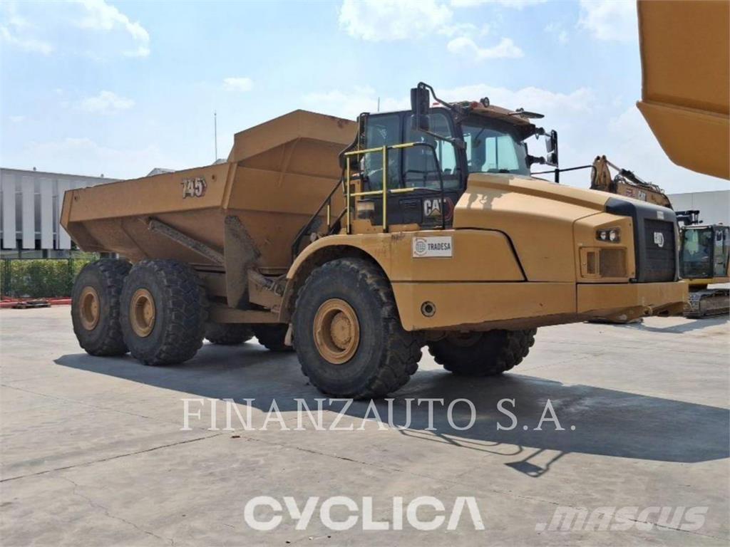 CAT 745 Liigendraamiga pinnaseveokid