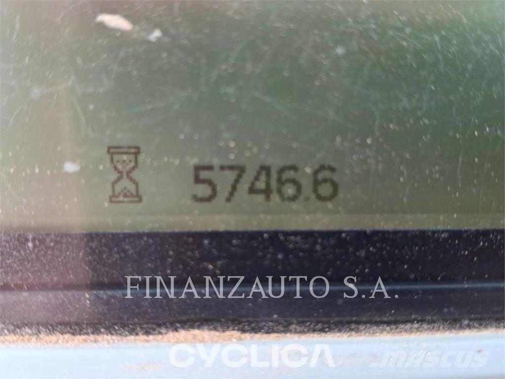 CAT 745 Liigendraamiga pinnaseveokid