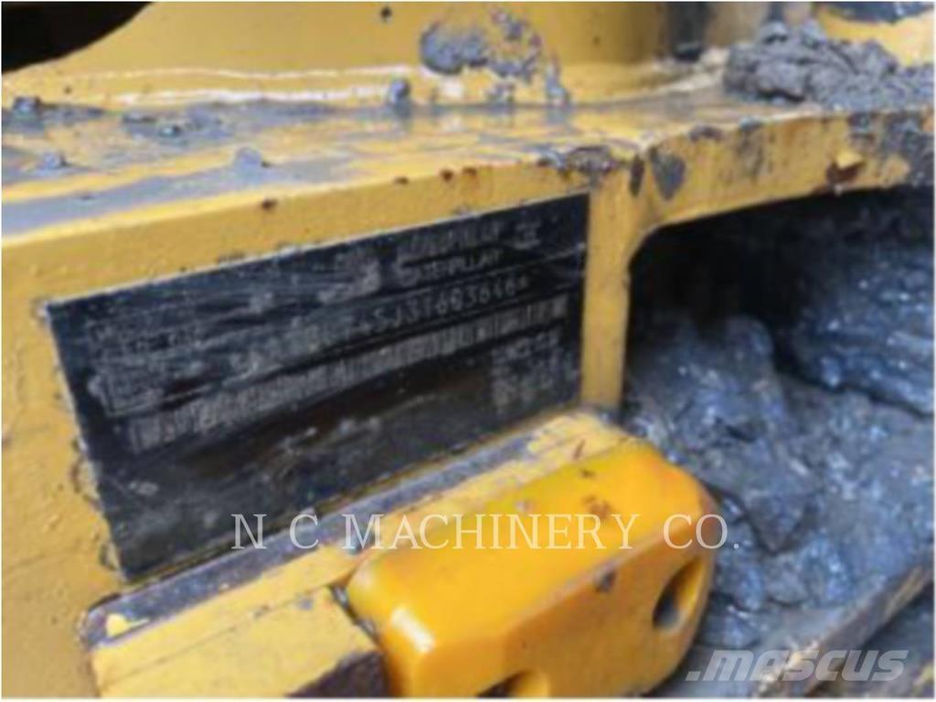 CAT 745 Liigendraamiga pinnaseveokid