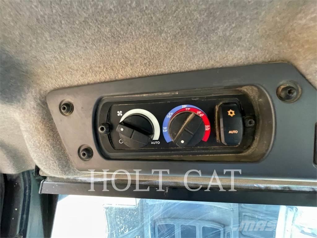 CAT 745-04 Liigendraamiga pinnaseveokid