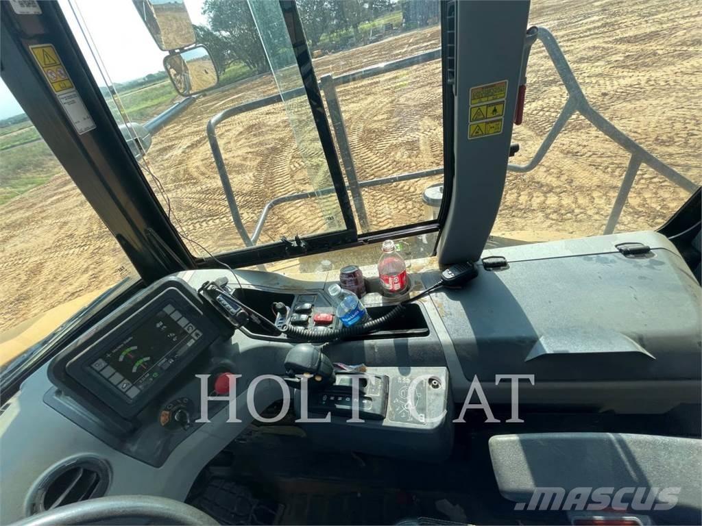 CAT 745-04 Liigendraamiga pinnaseveokid