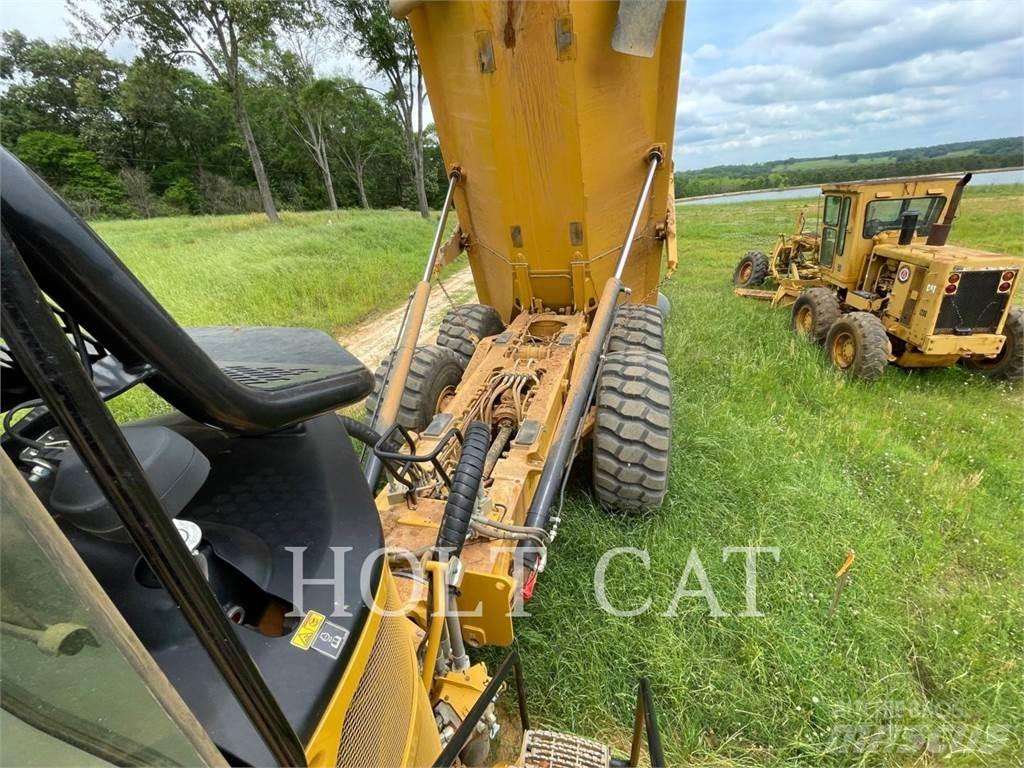 CAT 745-04 Liigendraamiga pinnaseveokid