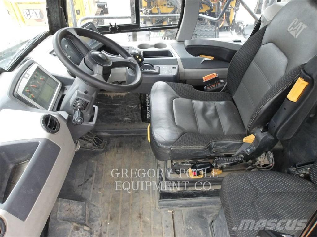 CAT 745-04 Liigendraamiga pinnaseveokid