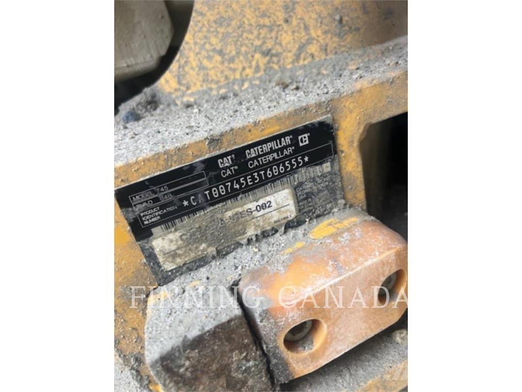 CAT 745-04 Liigendraamiga pinnaseveokid