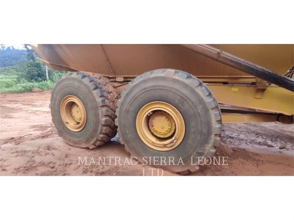 CAT 745-04LRC Liigendraamiga pinnaseveokid