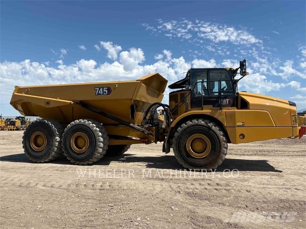 CAT 745 TG Liigendraamiga pinnaseveokid