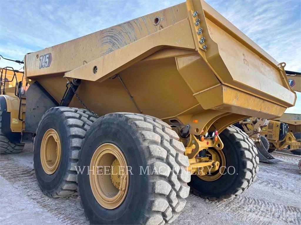 CAT 745 TG Liigendraamiga pinnaseveokid