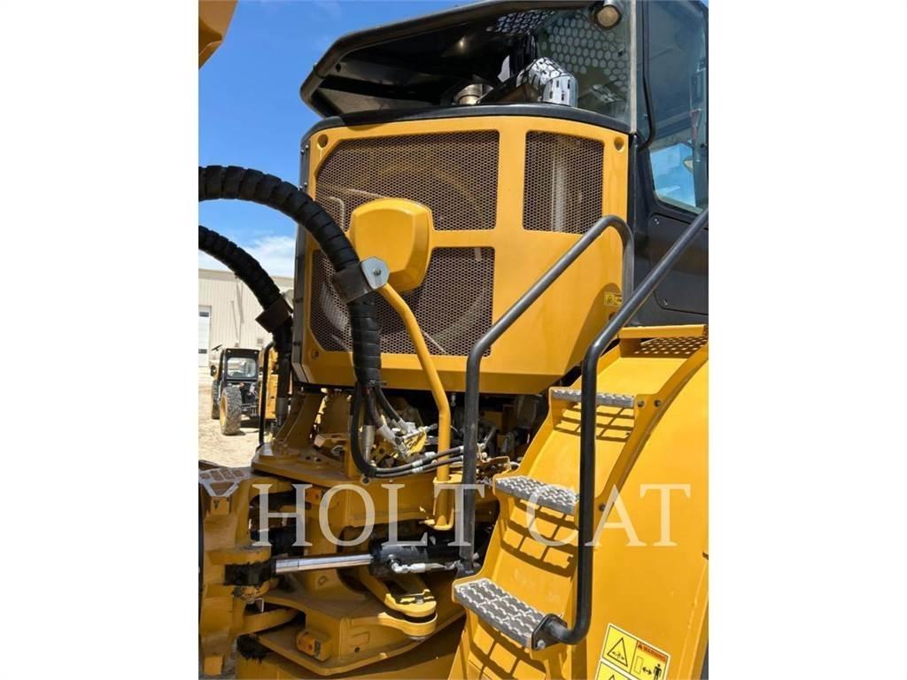 CAT 745 TG Liigendraamiga pinnaseveokid