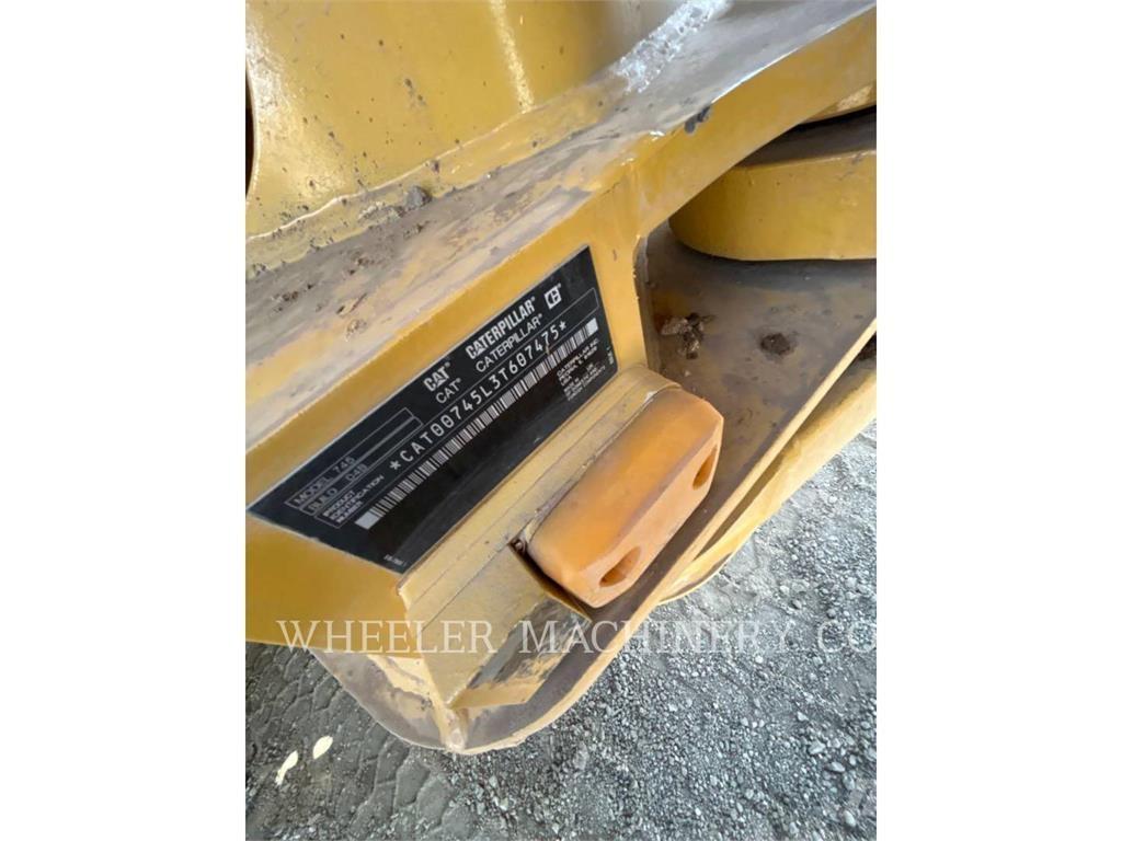 CAT 745 TG Liigendraamiga pinnaseveokid