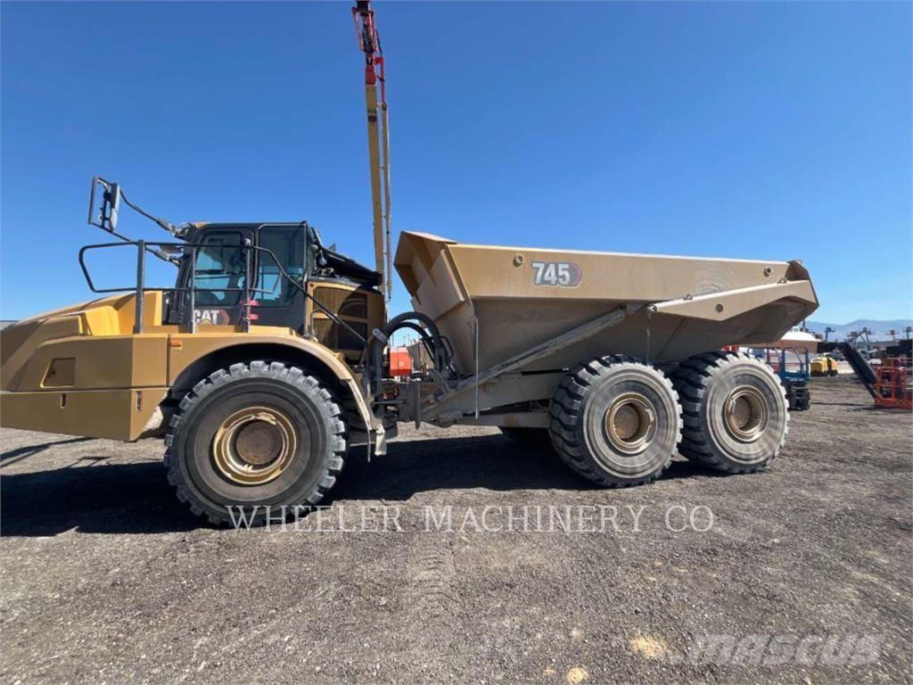 CAT 745 TG Liigendraamiga pinnaseveokid