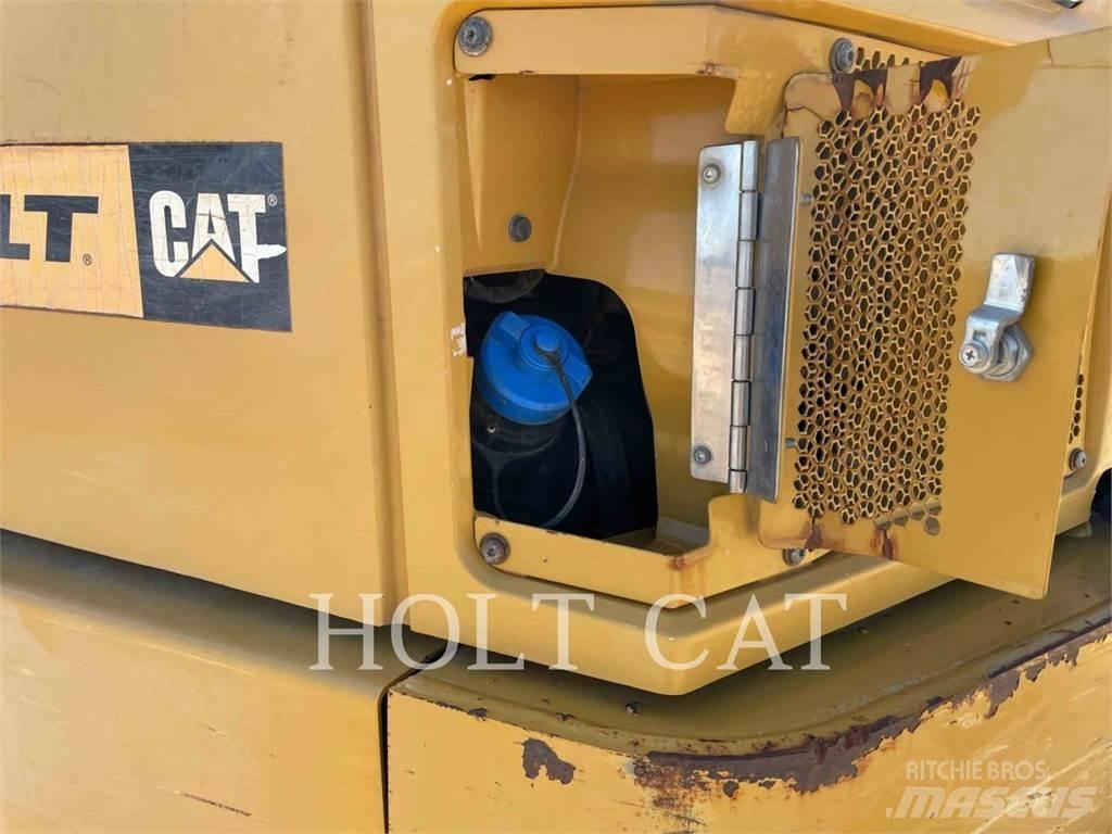 CAT 74504 Liigendraamiga pinnaseveokid