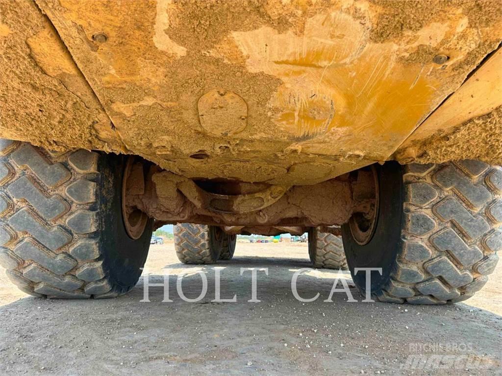 CAT 74504 Liigendraamiga pinnaseveokid