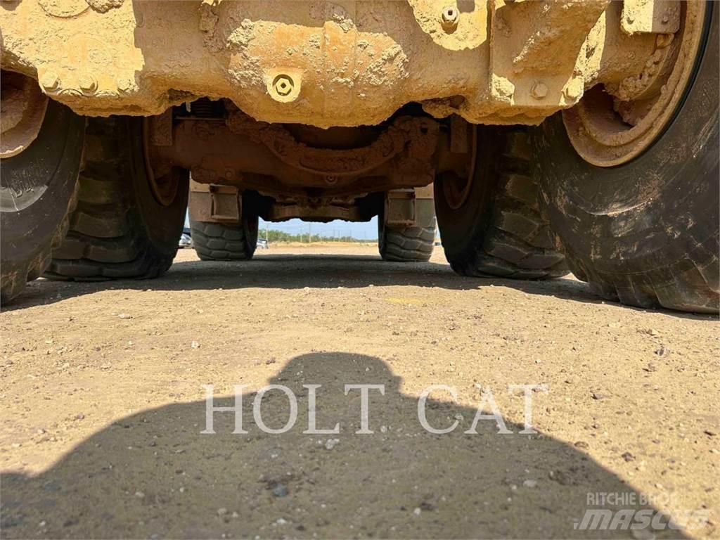 CAT 74504 Liigendraamiga pinnaseveokid