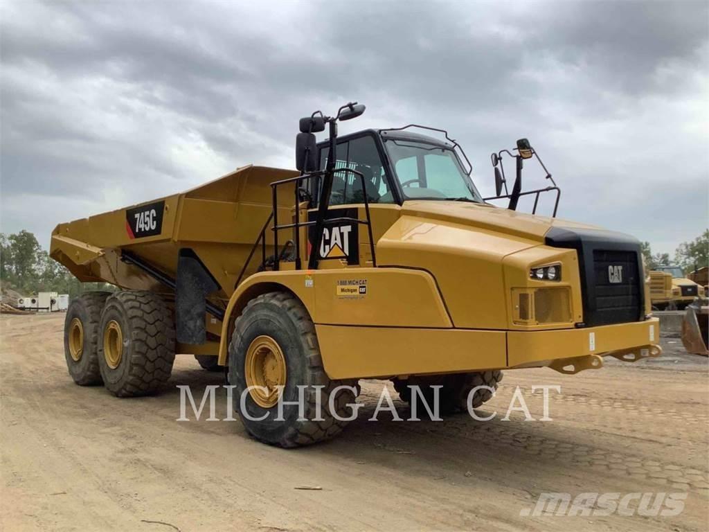 CAT 745C Liigendraamiga pinnaseveokid