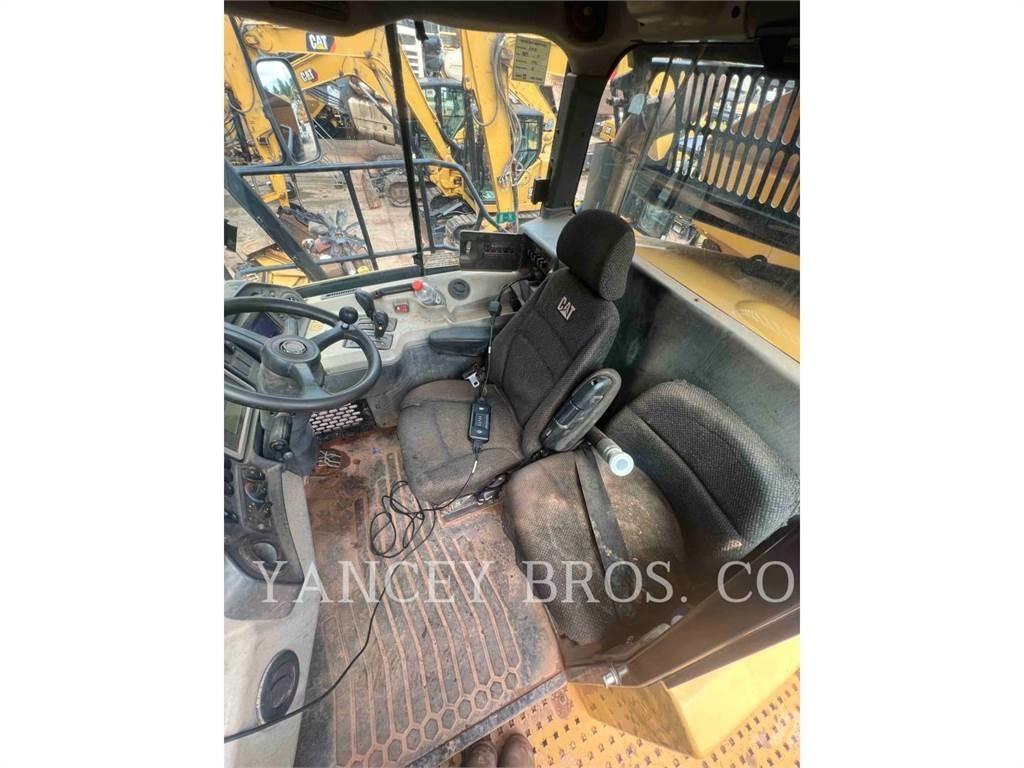 CAT 745C Liigendraamiga pinnaseveokid