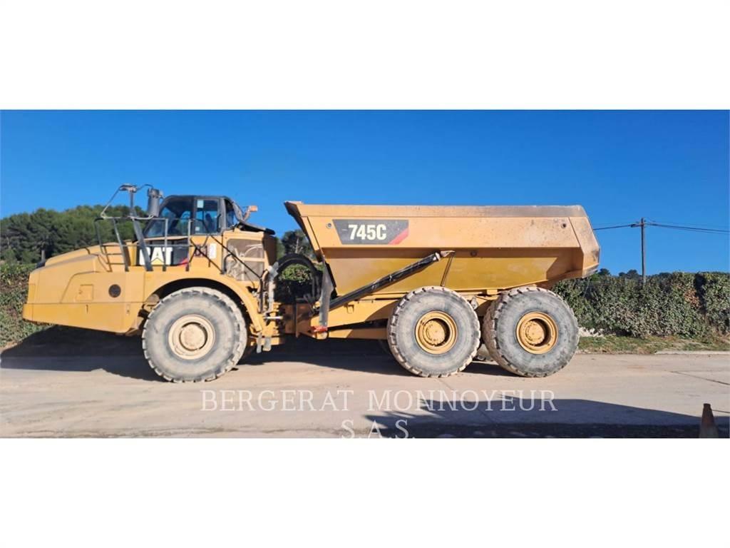 CAT 745C Liigendraamiga pinnaseveokid